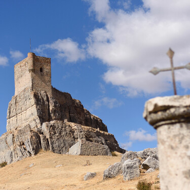 Los pasos del Cid, iglesias milenarias y una curiosa historia en esta escapada a uno de los pueblos más bonitos de Guadalajara 