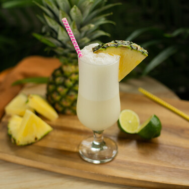 Piña colada: receta del cóctel de ron más emblemático (y refrescante)