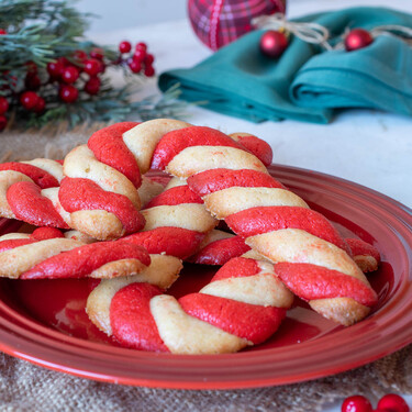 Cómo hacer galletas bastón de Navidad: un clásico para endulzar las Fiestas