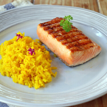 Receta de salmón a la plancha, ligero, saludable y lleno de sabor