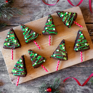 Brownie de Navidad, un postre divertido y delicioso para variar de los clásicos