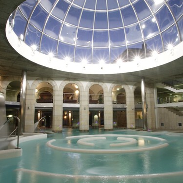 El mejor balneario de Europa es gallego, cumple 150 años y combina un inmenso spa moderno con un circuito termal celta único 