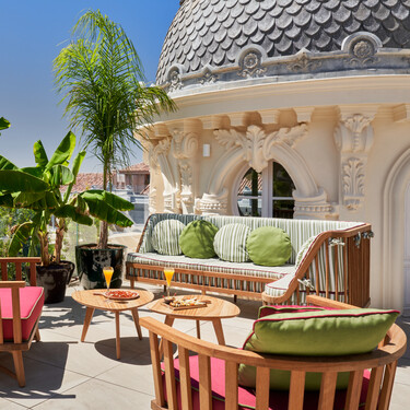 La terraza con las mejores vistas de Granada está en un antiguo banco modernista, hoy convertido en hotel cinco estrellas 