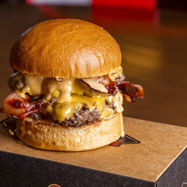 Esta es la mejor hamburguesa de España: sevillana, de carne madurada y con salsa de huevos fritos y chistorra