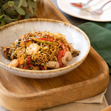 Receta de fideos chinos, un clásico de la cocina asiática que admite mil versiones