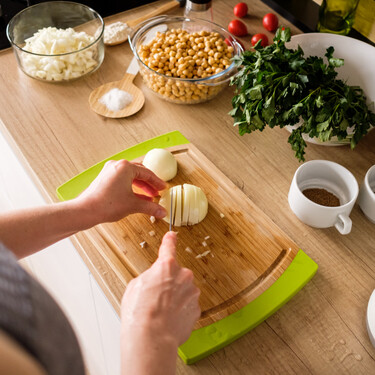 Lidl tiene la solución perfecta para no cortarse picando cebollas, ajos o verduras en general (y está en oferta) 