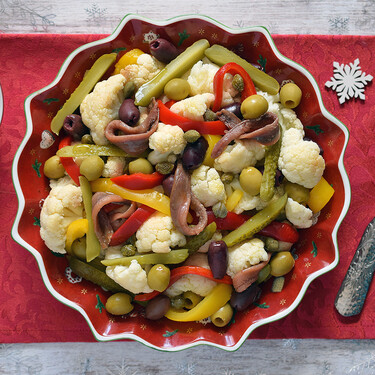 Insalata di rinforzo: la ensalada napolitana de coliflor y anchoas típica de Navidad