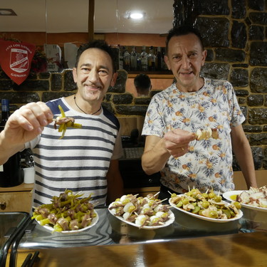 Burgos, capital de los vinagrillos: una ruta por el paraíso oculto de los pinchos de encurtidos