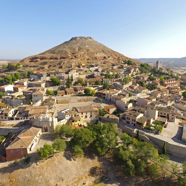 Este encantador pueblo a solo una hora de Madrid celebra un festival medieval único perfecto para una escapada de verano