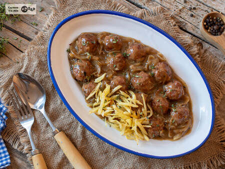 Albóndigas con queso y salsa de cebolla: después de ver esta receta no vas a querer hacerlas de ninguna otra manera